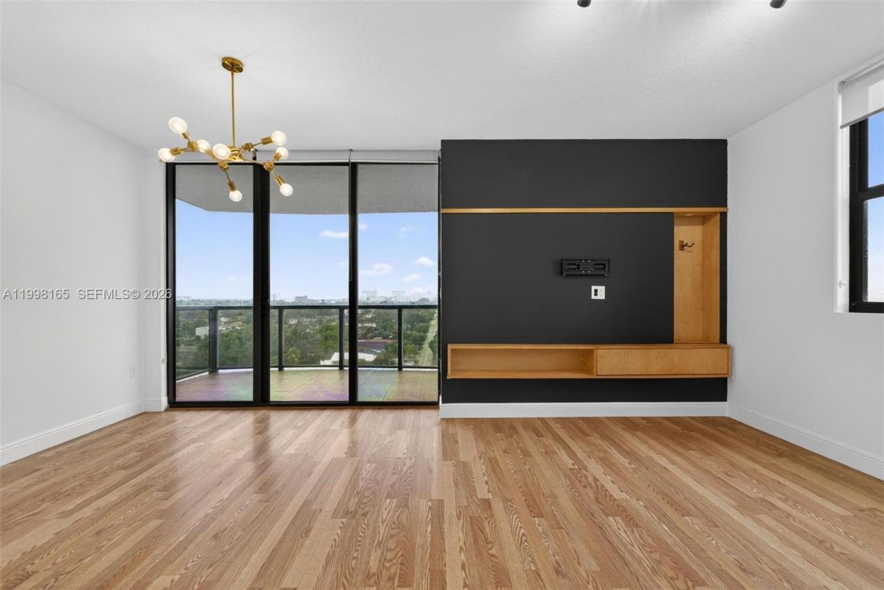 2301 SW 27th Ave, Unit 906, Miami, FL 33145 Photo