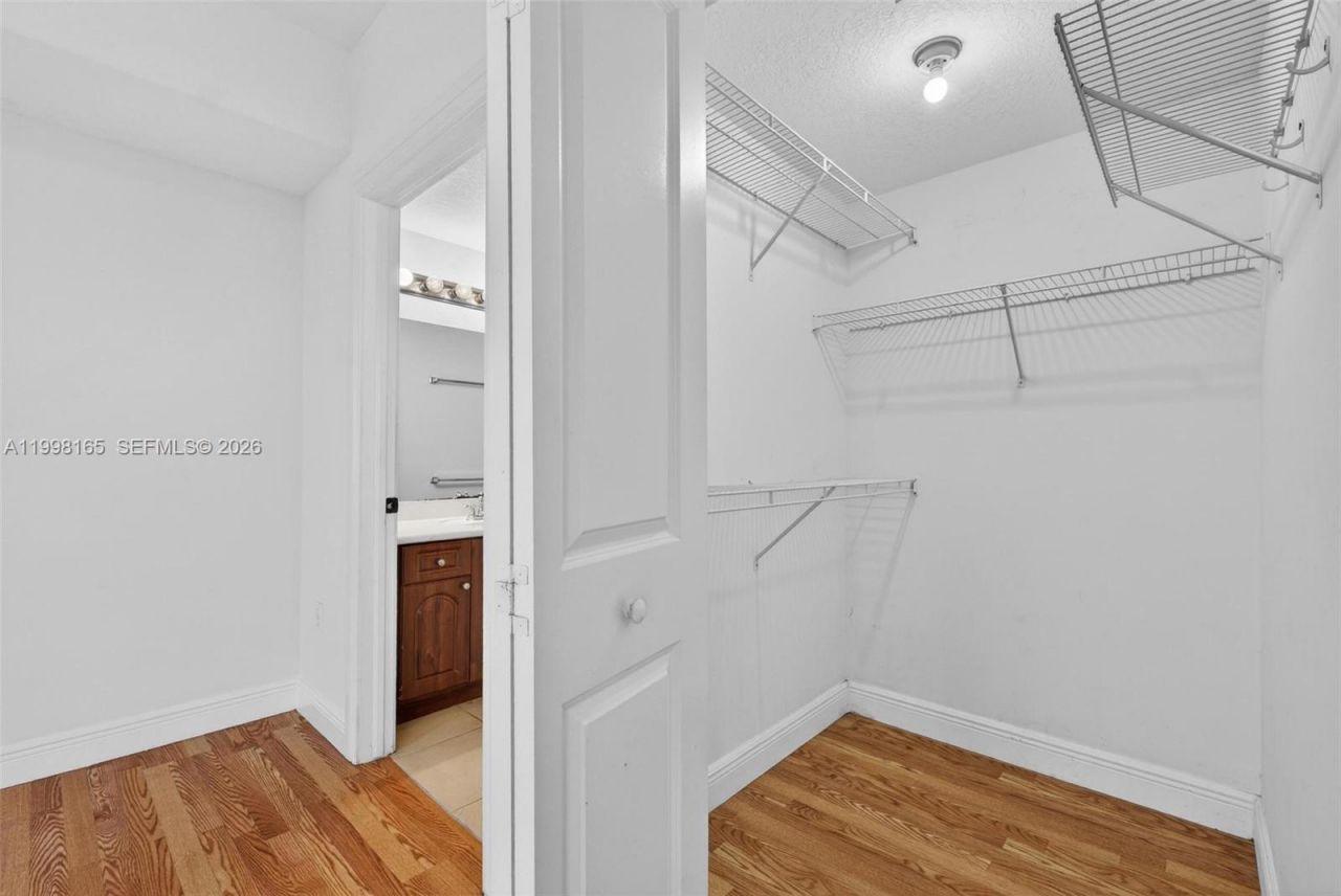 2301 SW 27th Ave, Unit 906, Miami, FL 33145 Photo