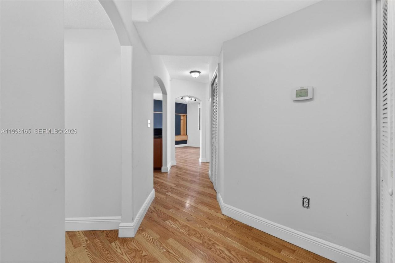 2301 SW 27th Ave, Unit 906, Miami, FL 33145 Photo