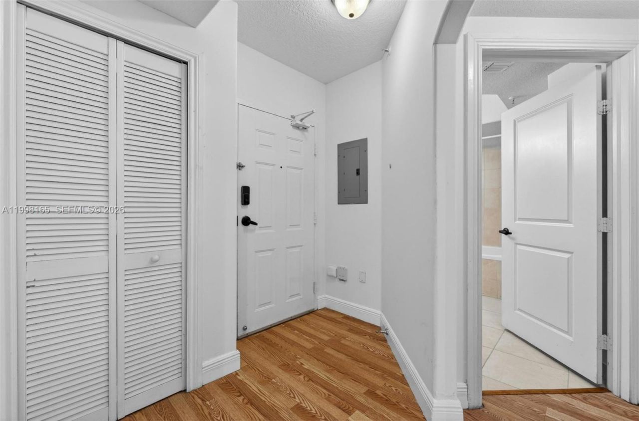 2301 SW 27th Ave, Unit 906, Miami, FL 33145 Photo