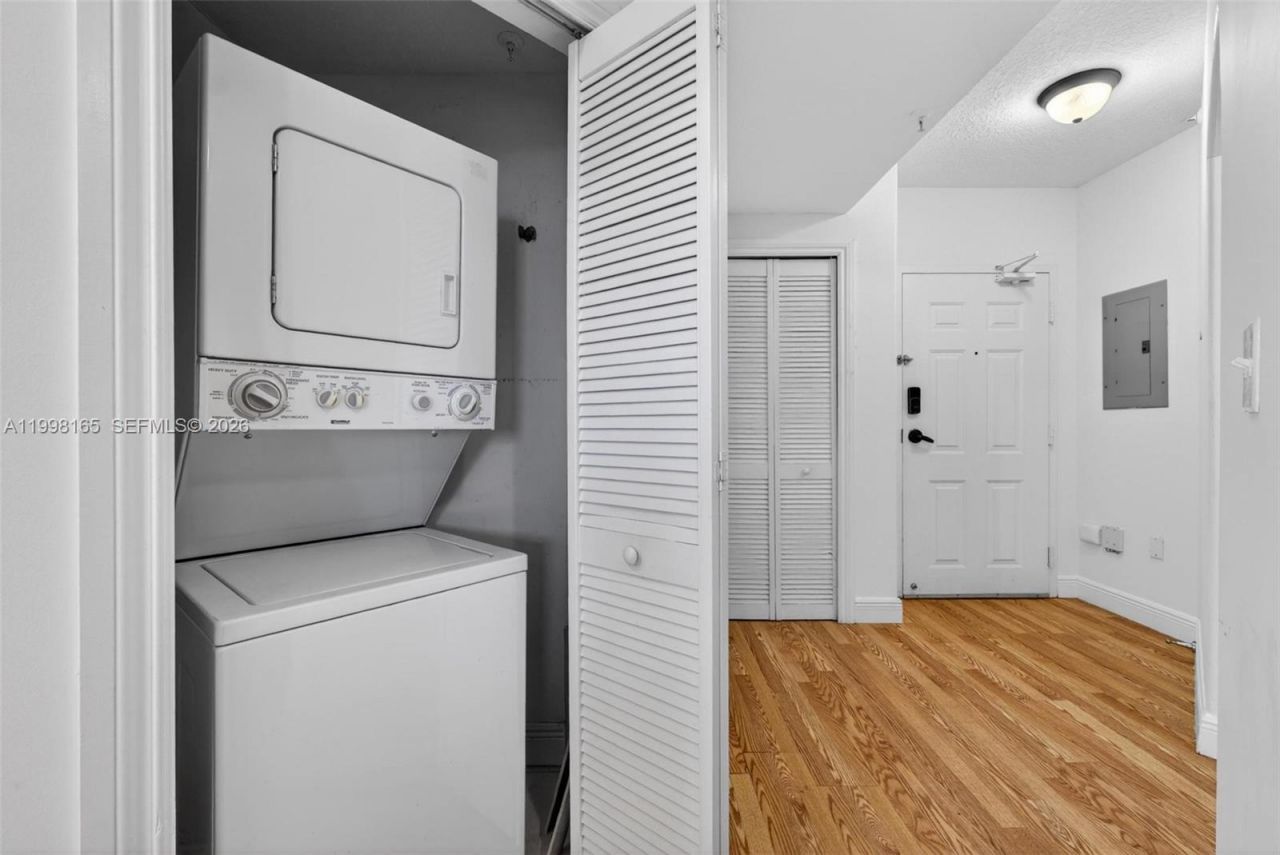 2301 SW 27th Ave, Unit 906, Miami, FL 33145 Photo