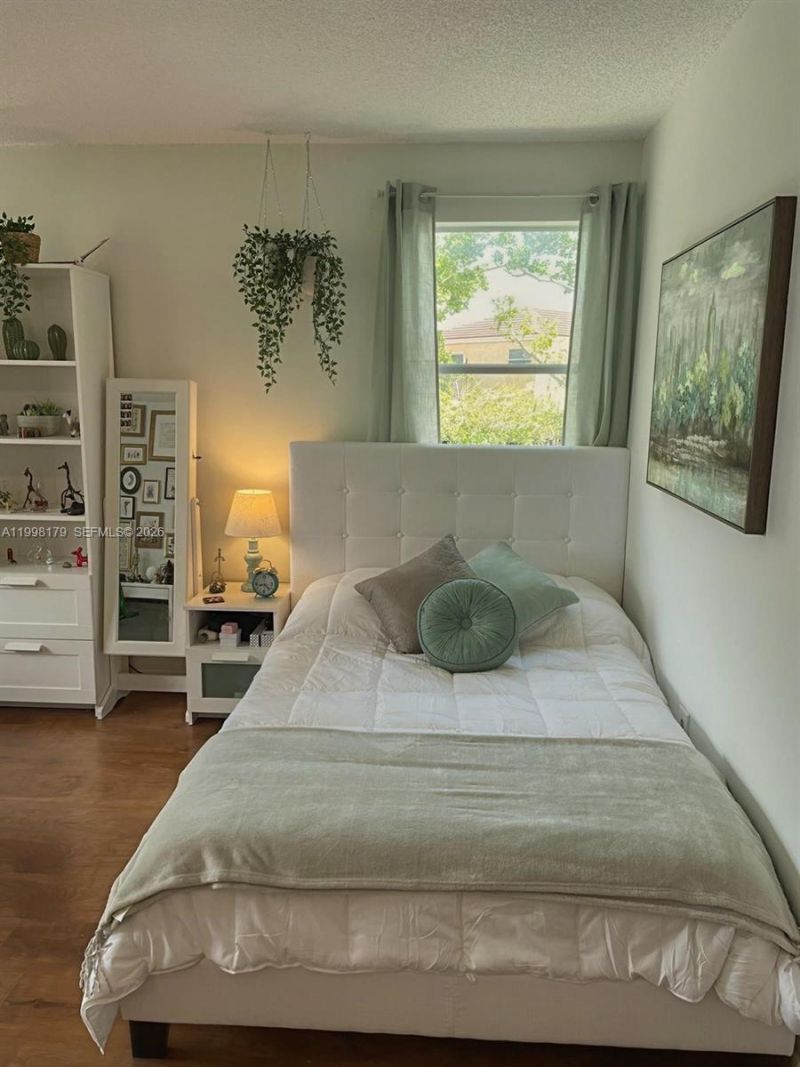 605 Ives Dairy Rd, Unit 205-7, Miami, FL 33179 Photo