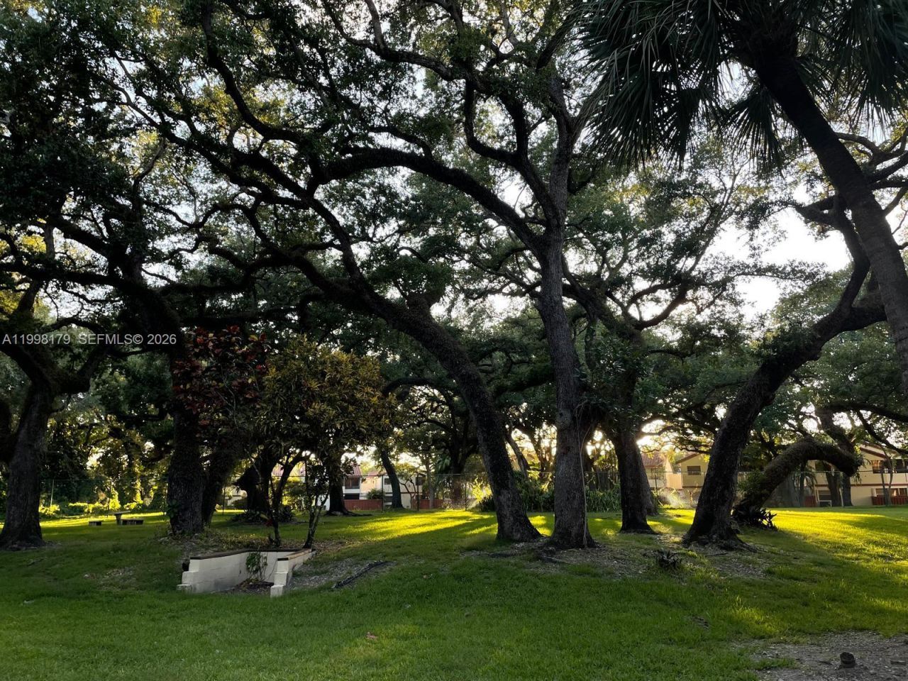 605 Ives Dairy Rd, Unit 205-7, Miami, FL 33179 Photo