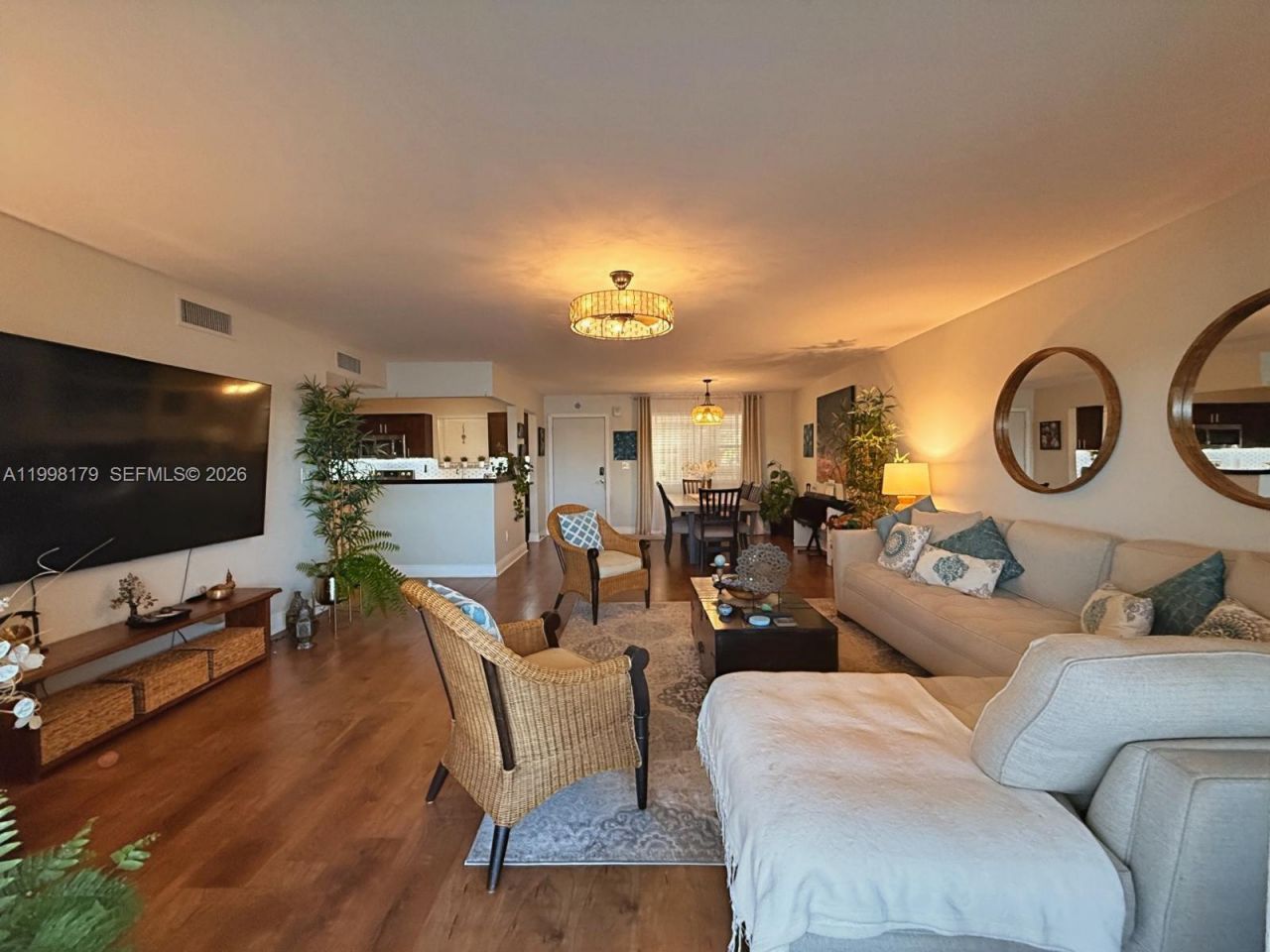 605 Ives Dairy Rd, Unit 205-7, Miami, FL 33179 Photo