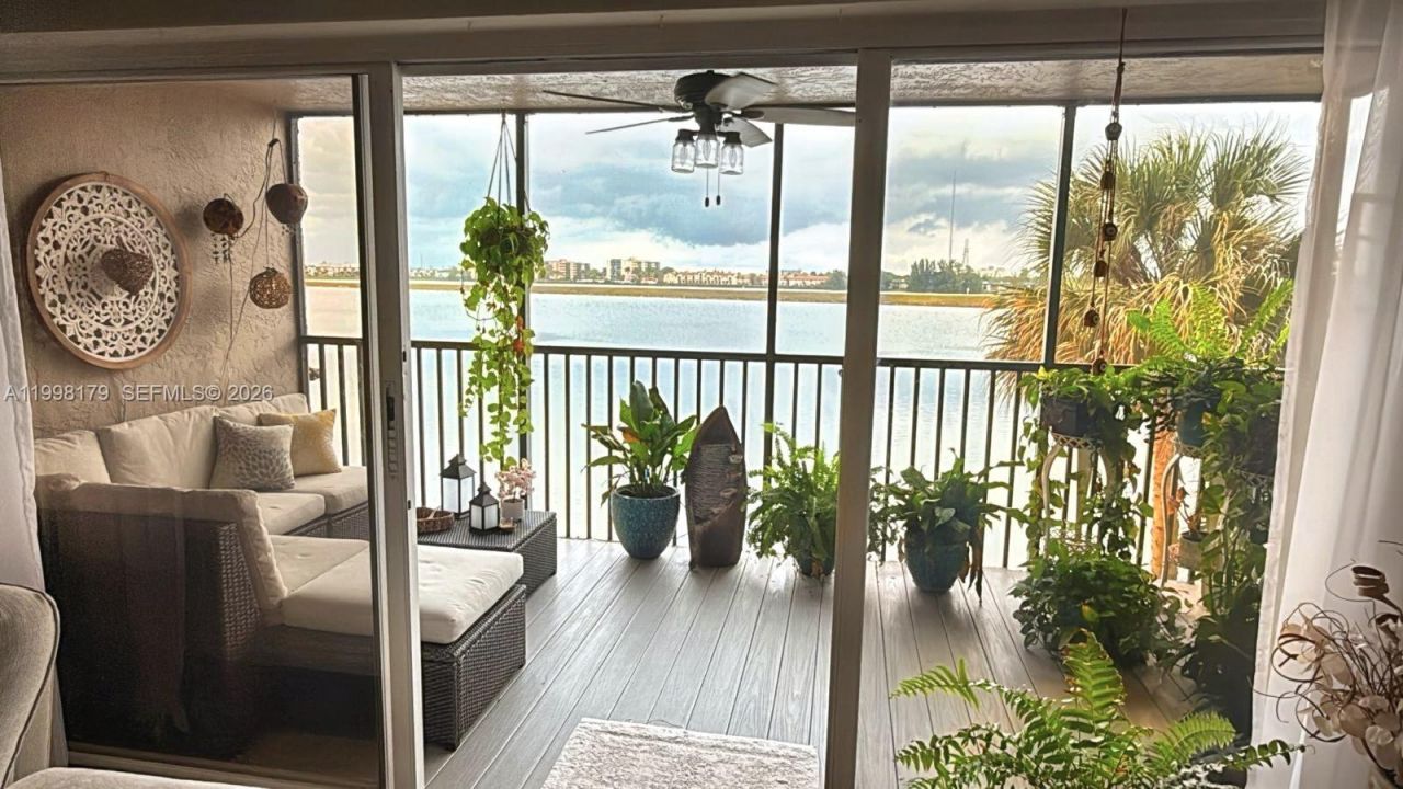 605 Ives Dairy Rd, Unit 205-7, Miami, FL 33179 Photo