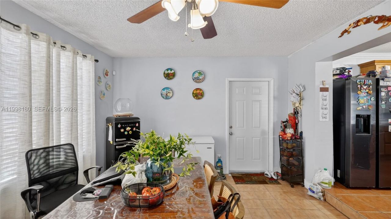 10420 NW 35th Pl, Miami, FL 33147 Photo