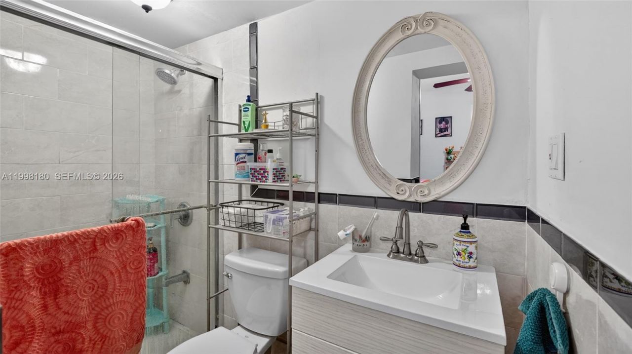 10420 NW 35th Pl, Miami, FL 33147 Photo