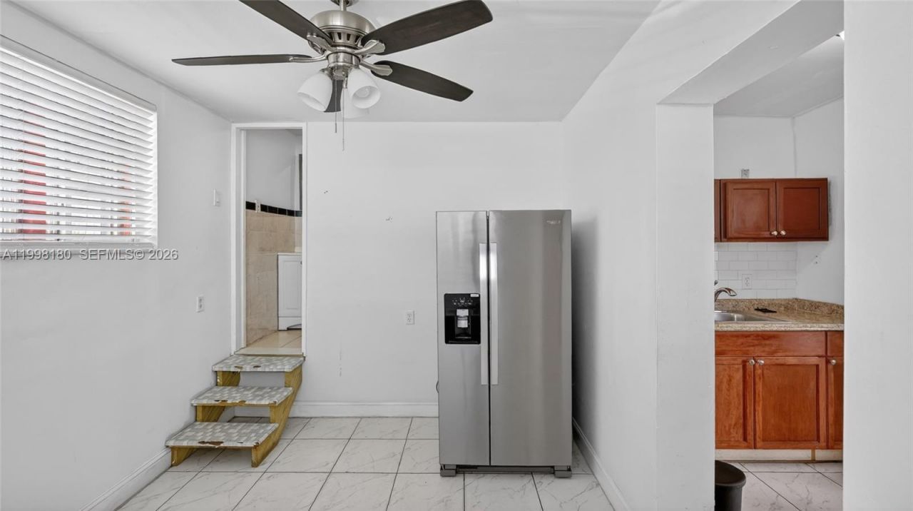 10420 NW 35th Pl, Miami, FL 33147 Photo