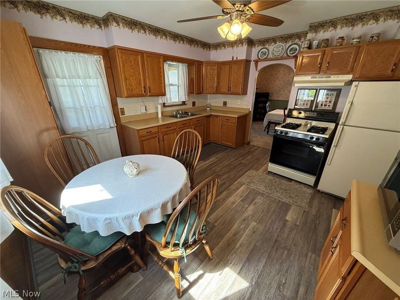 602 Crider Avenue NE, New Philadelphia, OH 44663 Photo 2