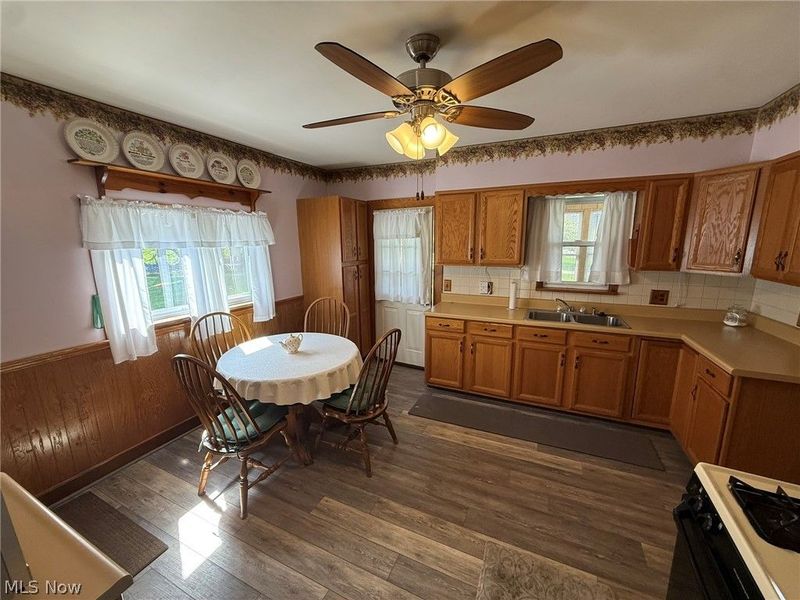 602 Crider Avenue NE, New Philadelphia, OH 44663 Photo 3