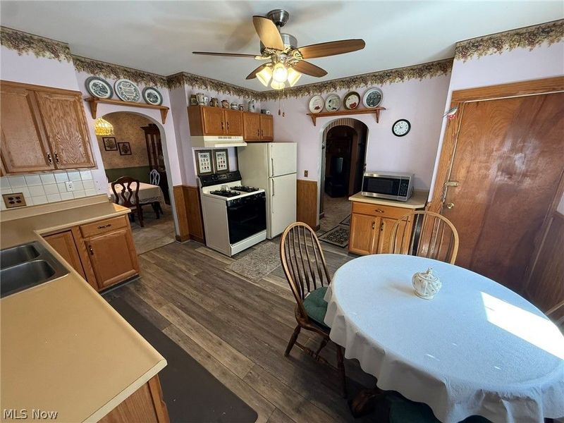 602 Crider Avenue NE, New Philadelphia, OH 44663 Photo 4