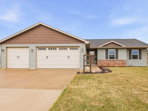 704 ALYSSA STREET, Kaukauna, WI 54130