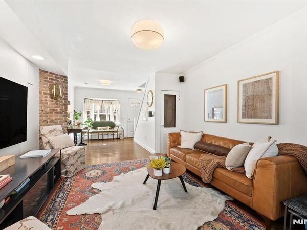 62 Willow Terrace, HOBOKEN, NJ 07030