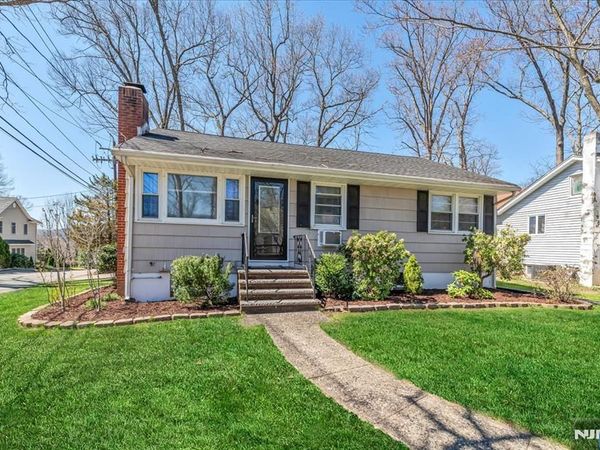 48 Oliver Place, RINGWOOD, NJ 07456