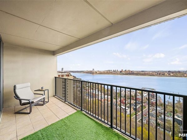 6 Horizon Road 1605, Unit 1605, FORT LEE, NJ 07024