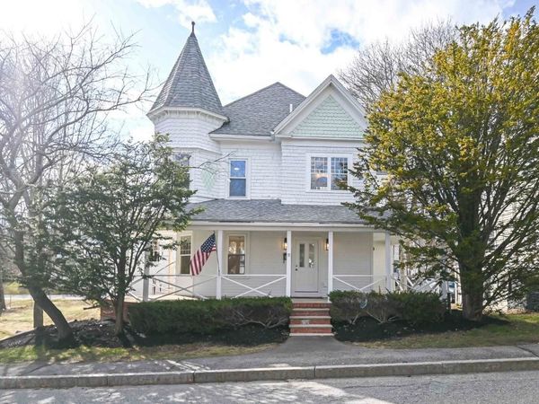 11 Rogers Road, Kittery, ME 03904