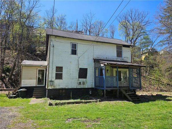 3 Lincoln Row, Connellsville, PA 15425