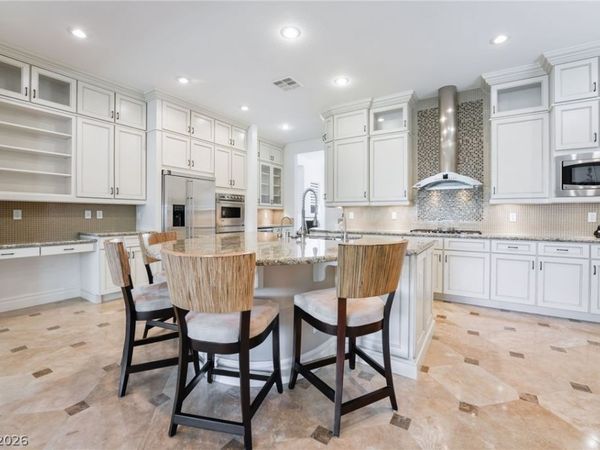 8242 Bella Veduta Avenue, Las Vegas, NV 89178