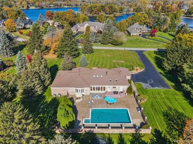 4227 Newcastle Drive, Orion Twp, MI 48348