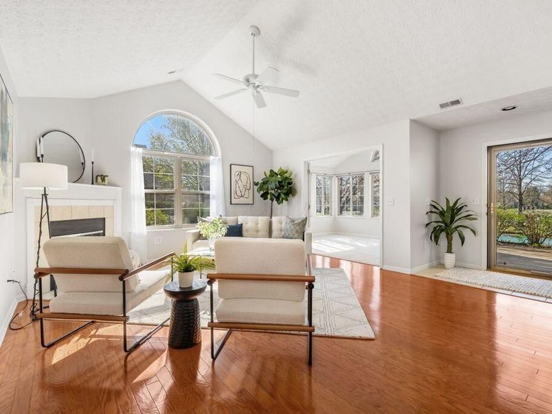 4289 Bridgelane Place, Unit 31, New Albany, OH 43054 Photo 2