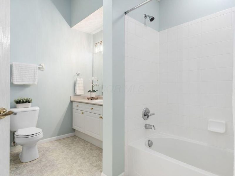 4289 Bridgelane Place, Unit 31, New Albany, OH 43054 Photo 24