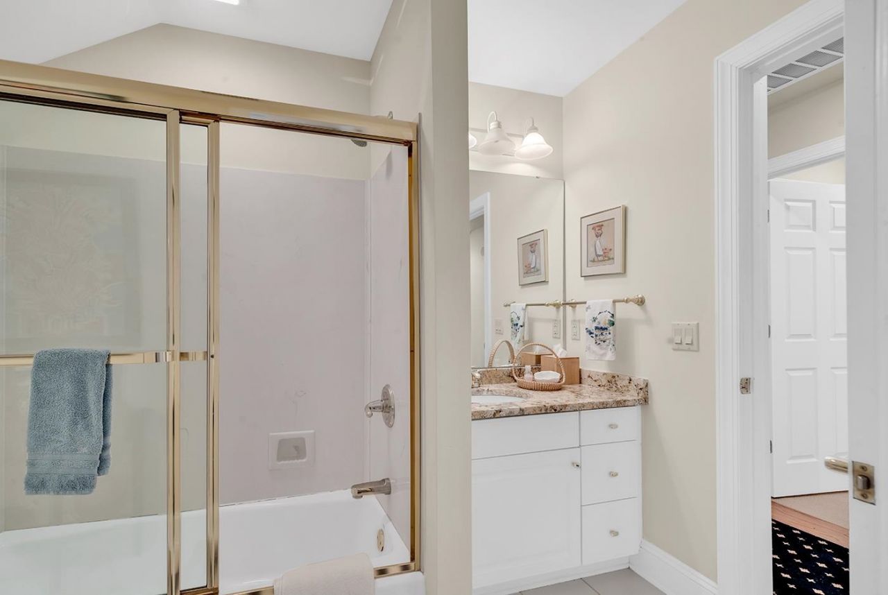 163 Angel Oak Dr. Photo 24