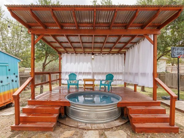 1072 Four Seasons Farm DR, Kyle, TX 78640