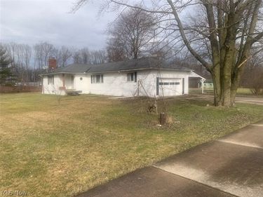 10222 Bundysburg Road, Middlefield, OH 44062