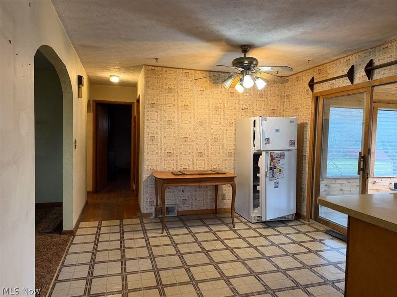 10222 Bundysburg Road, Middlefield, OH 44062 Photo 6