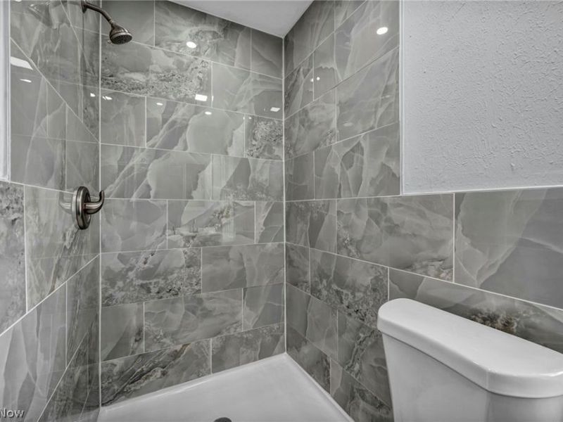 12929 Plover Street , Lakewood, OH 44107 Photo 19