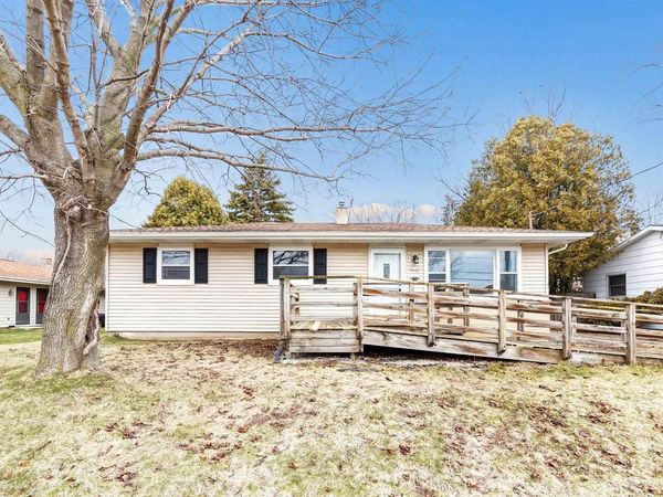 4018 CUSTER STREET, Manitowoc, WI 54220