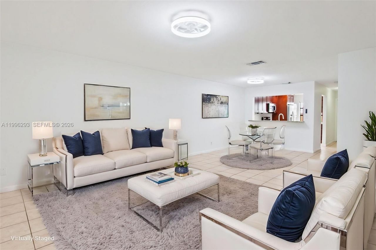 1360 NW 97th Ter, Unit 272, Pembroke Pines, FL 33024 Photo