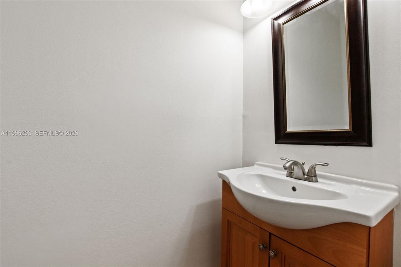 1360 NW 97th Ter, Unit 272, Pembroke Pines, FL 33024 Photo