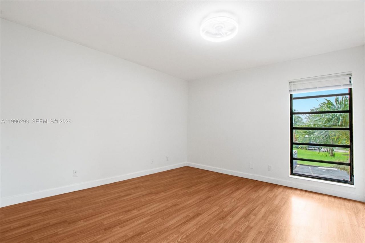 1360 NW 97th Ter, Unit 272, Pembroke Pines, FL 33024 Photo