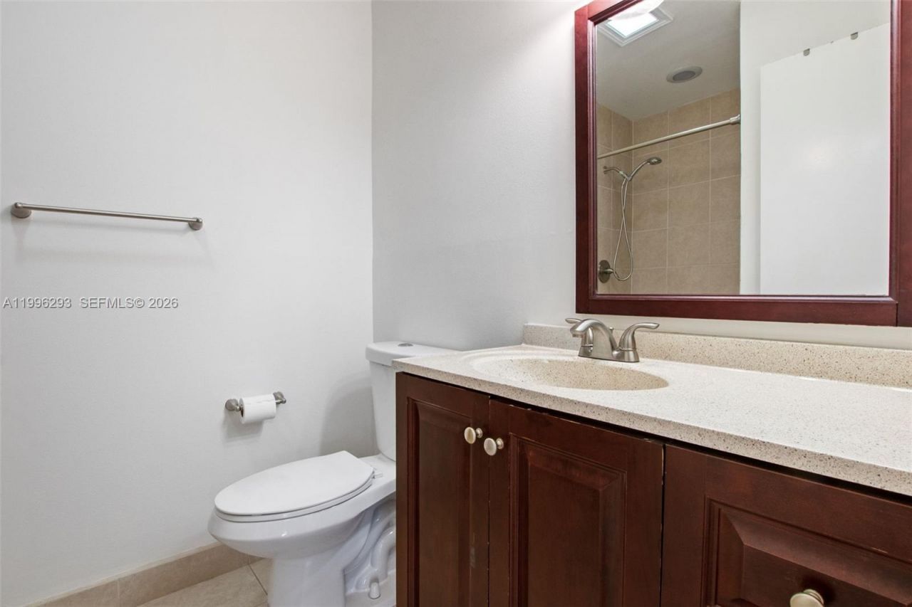 1360 NW 97th Ter, Unit 272, Pembroke Pines, FL 33024 Photo