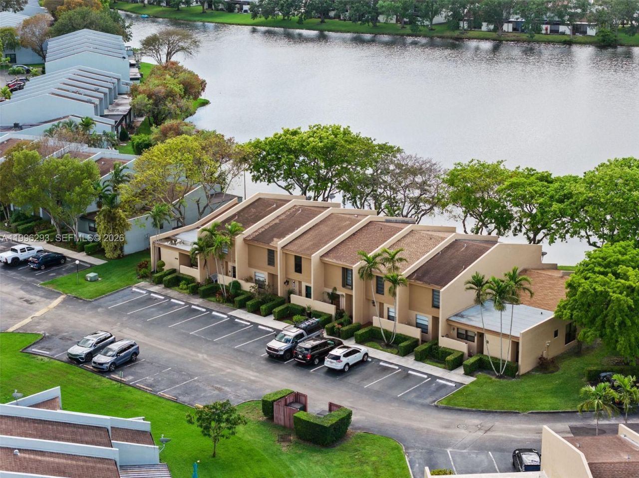 1360 NW 97th Ter, Unit 272, Pembroke Pines, FL 33024 Photo