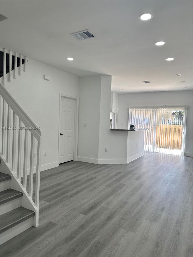 8246 NW 108th Ave, Unit 7-16, Doral, FL 33178 Photo