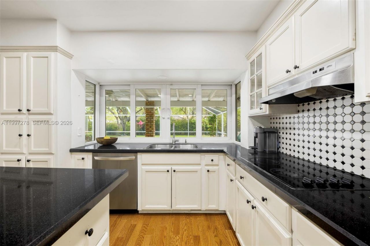 16167 SW 74th Pl, Palmetto Bay, FL 33157 Photo