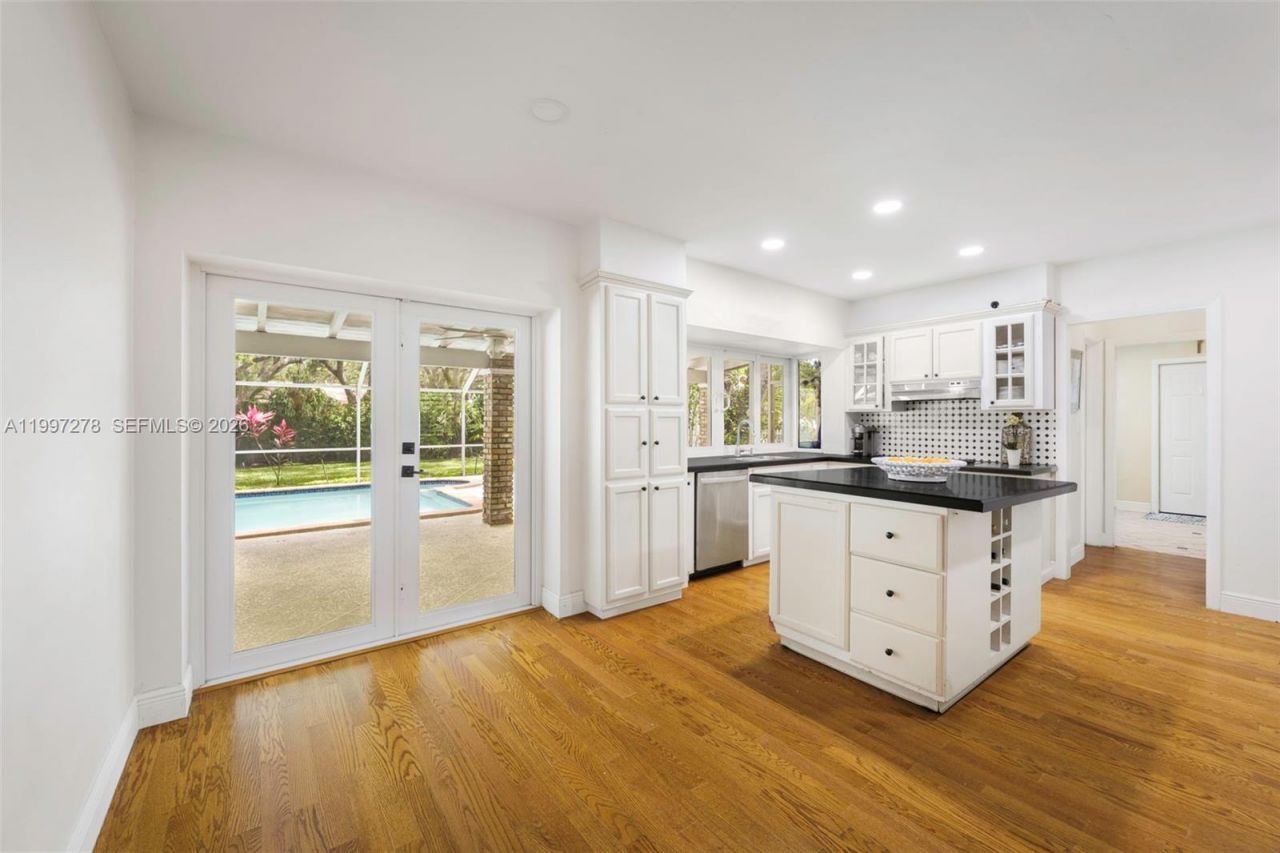 16167 SW 74th Pl, Palmetto Bay, FL 33157 Photo