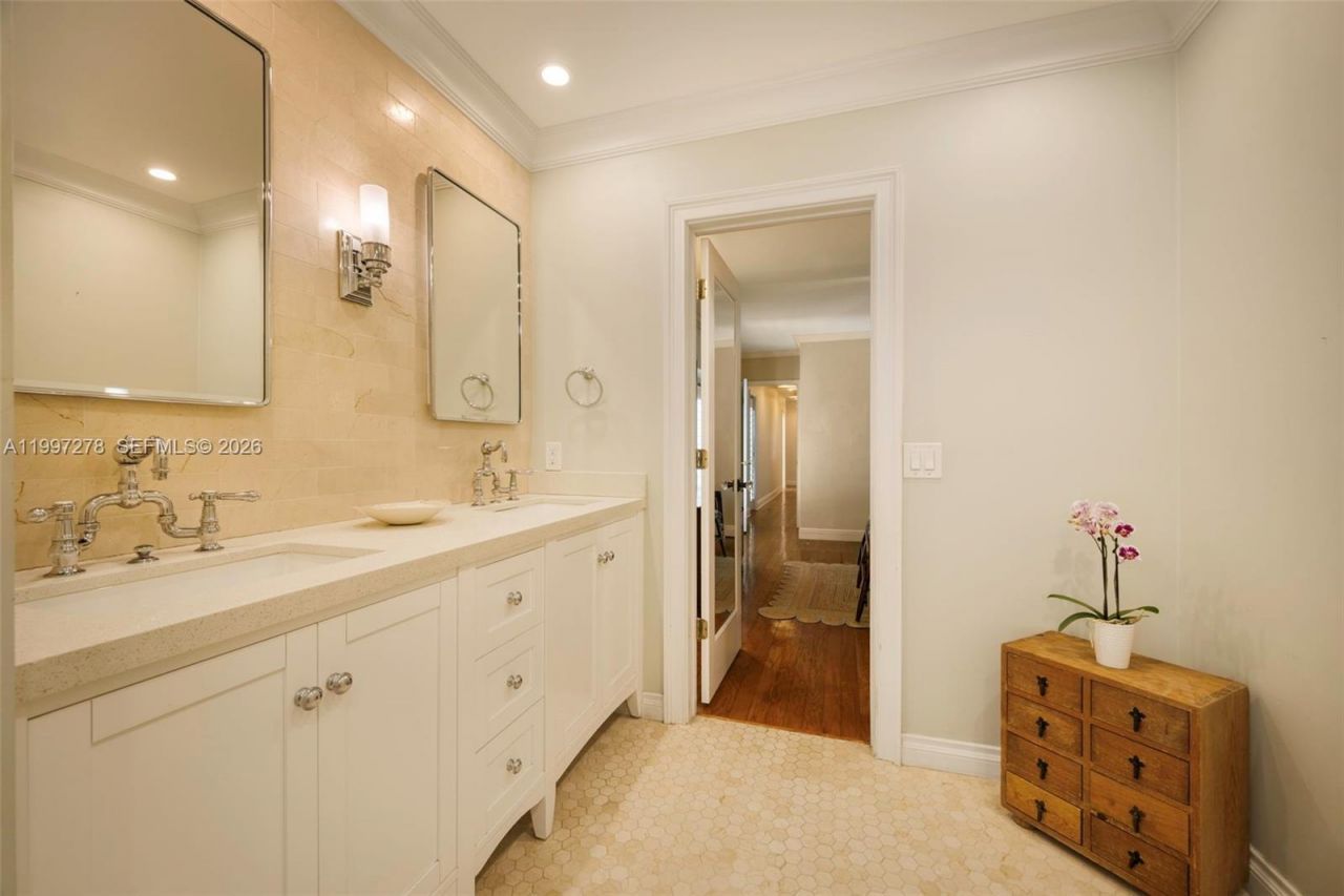 16167 SW 74th Pl, Palmetto Bay, FL 33157 Photo