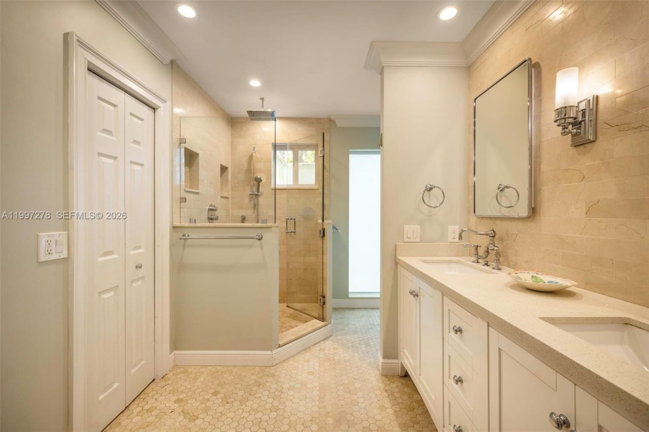 16167 SW 74th Pl, Palmetto Bay, FL 33157 Photo