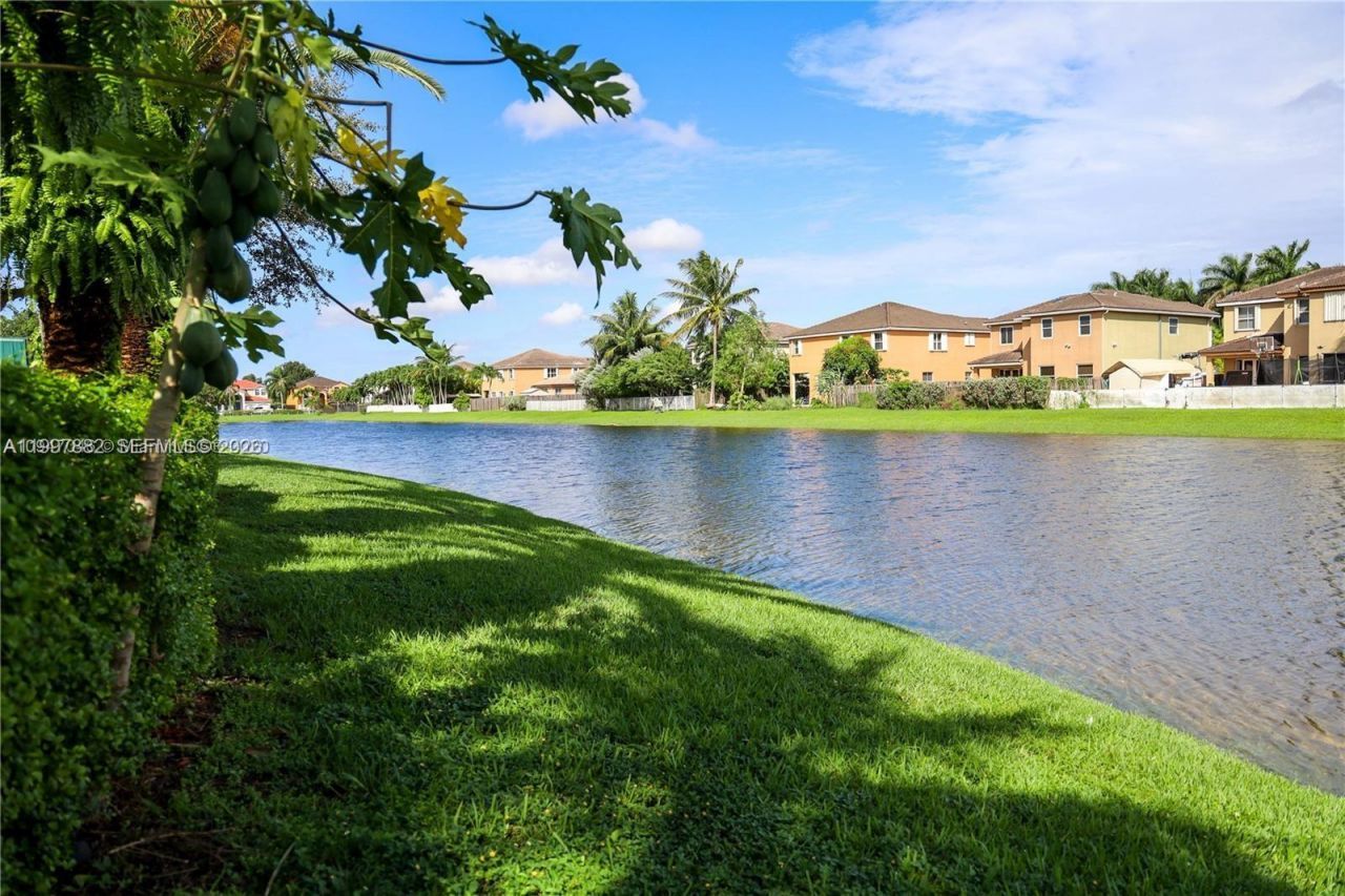 16473 SW 59th Ter , Miami, FL 33193 Photo