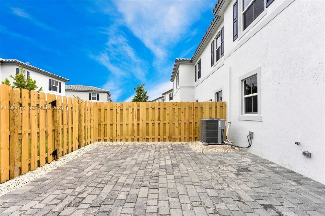 11925 NW 46th St, Coral Springs, FL 33076 Photo