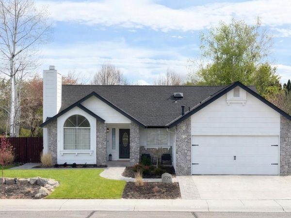 1729 Lantana Drive, Minden, NV 89423