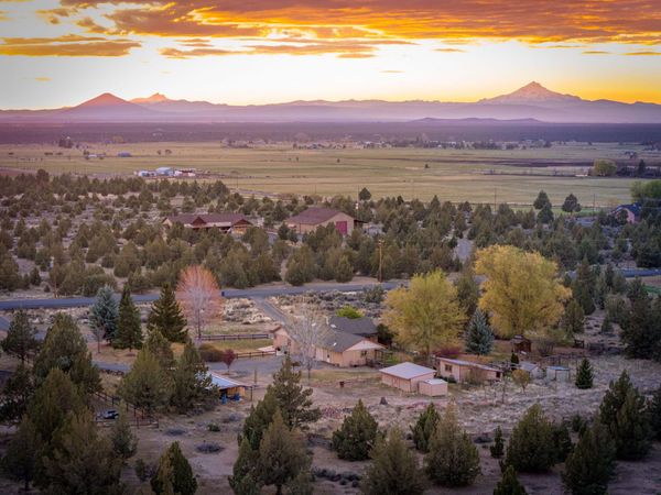 7950 SW Copley Road, Powell Butte, OR 97753