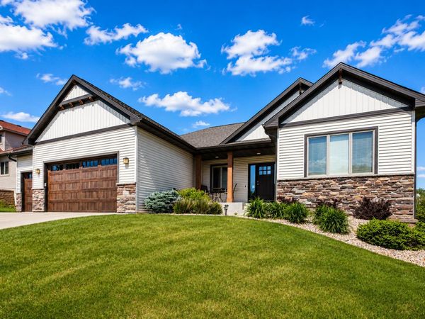 1936 Kerry Drive NE, Rochester, MN 55906