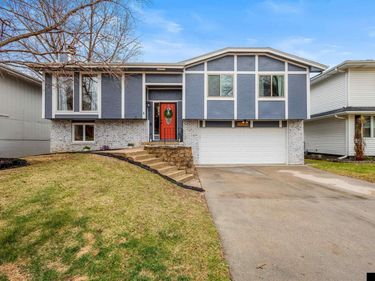 11705 Hartman Avenue, Omaha, NE 68164