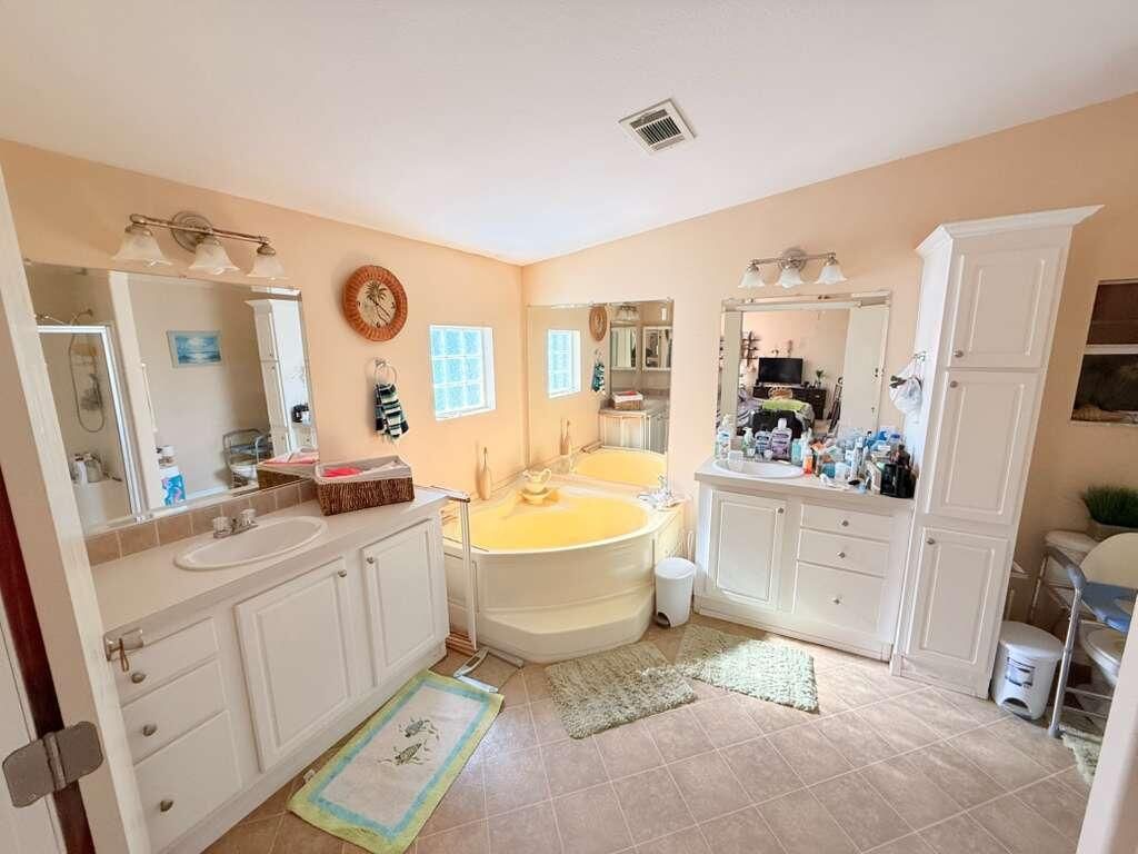 2 S 4 Seasons Road, Palm Beach Gardens, FL 33410 Photo