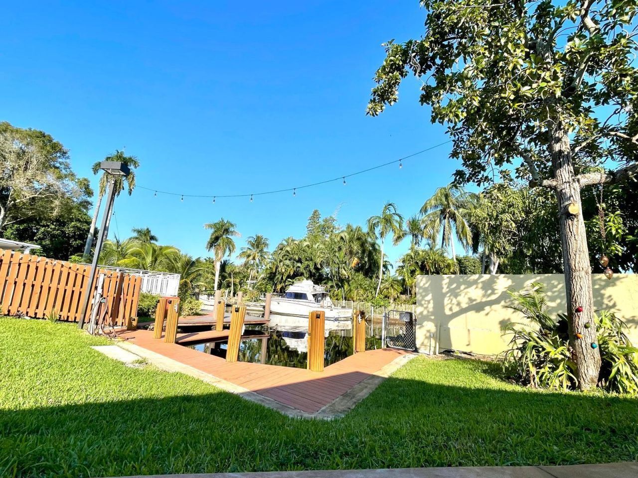 2809 SW 46th Street, Dania Beach, FL 33312 Photo