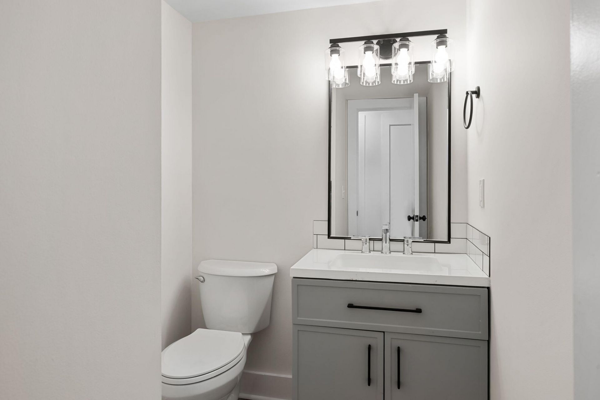 270 Fleming Road Photo 6